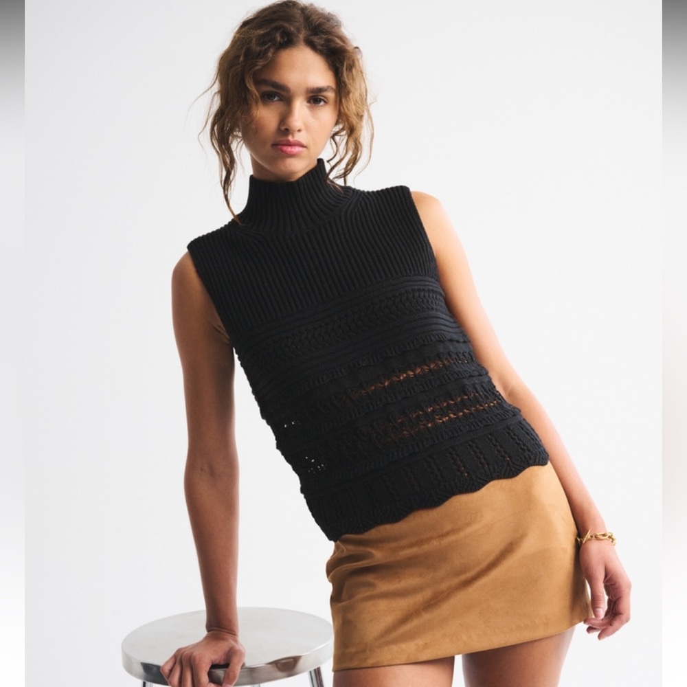 Like New Abercrombie & Fitch Sweater Shell Top | XSmall